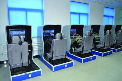汽车驾驶模拟器应用简述:什么是汽车驾驶模拟器训练系统?